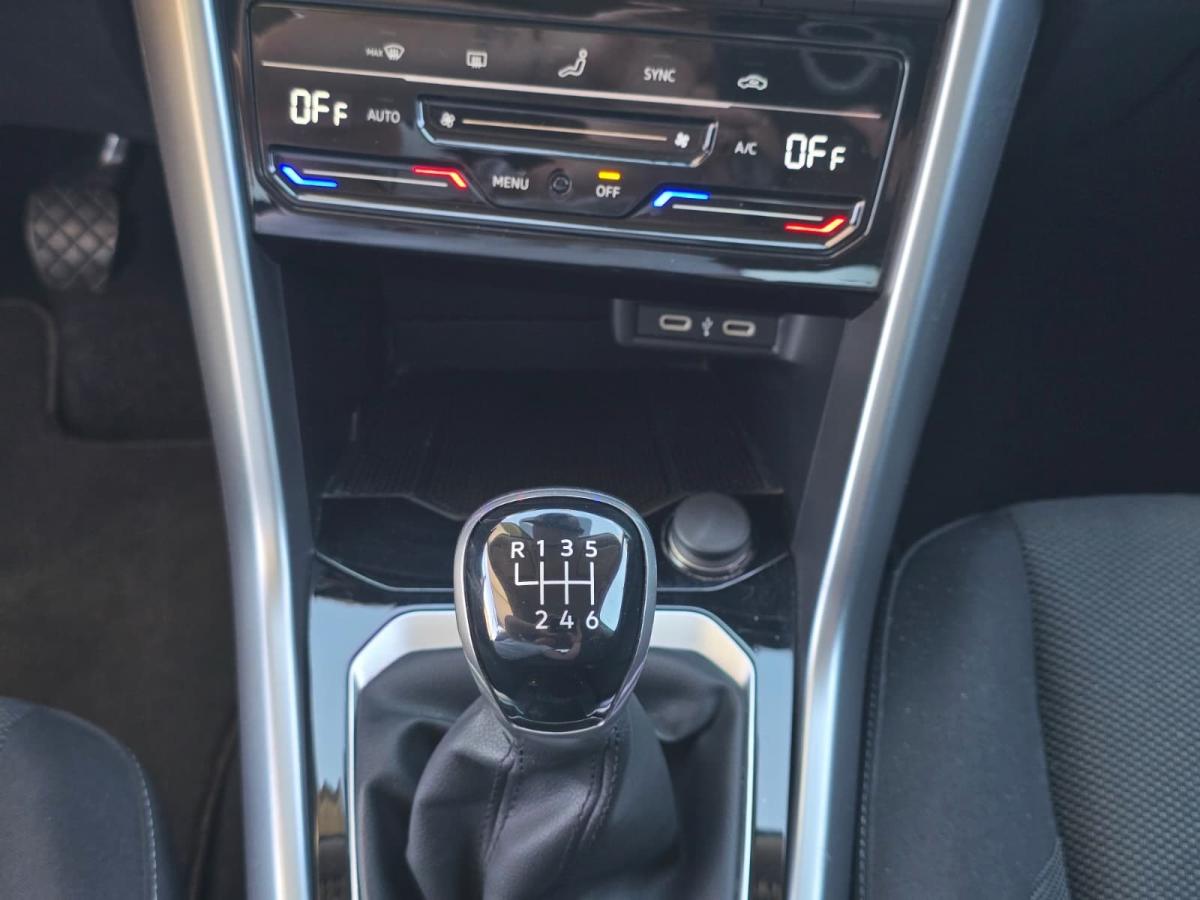 volkswagen-t-roc-2023-gasolina-999cc