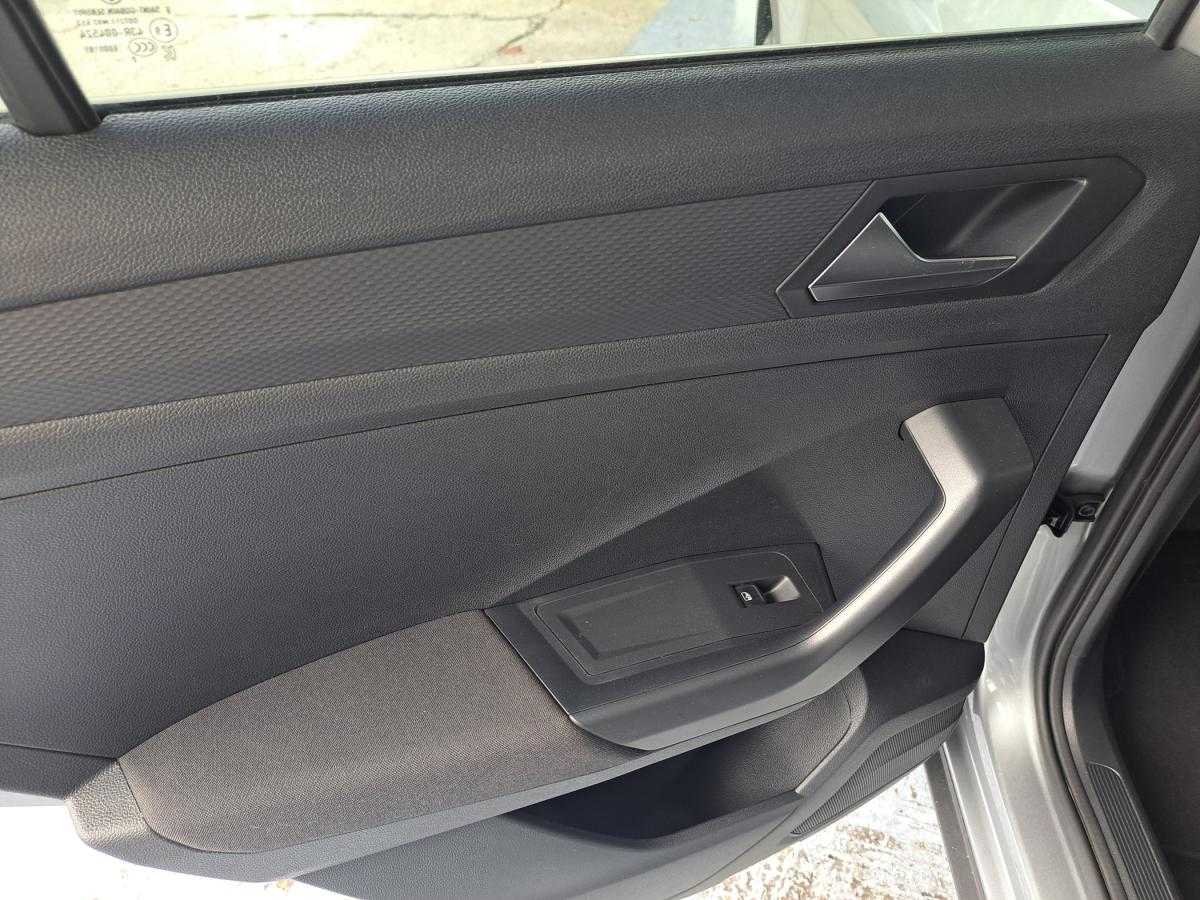 volkswagen-t-roc-2023-gasolina-999cc