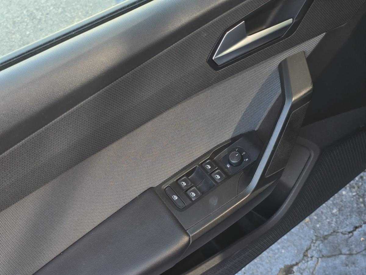 seat-leon-st-2024-gasolina-999cc