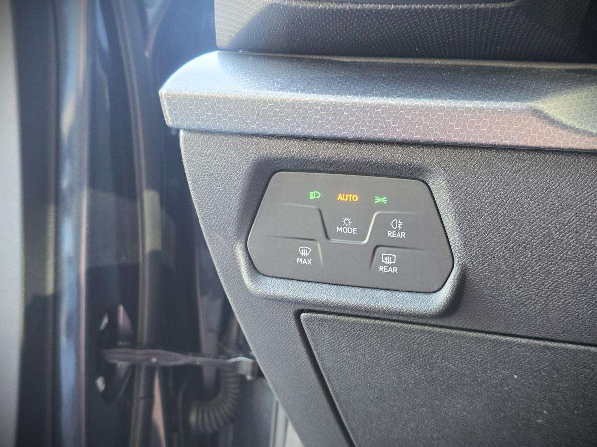 seat-leon-st-2024-gasolina-999cc