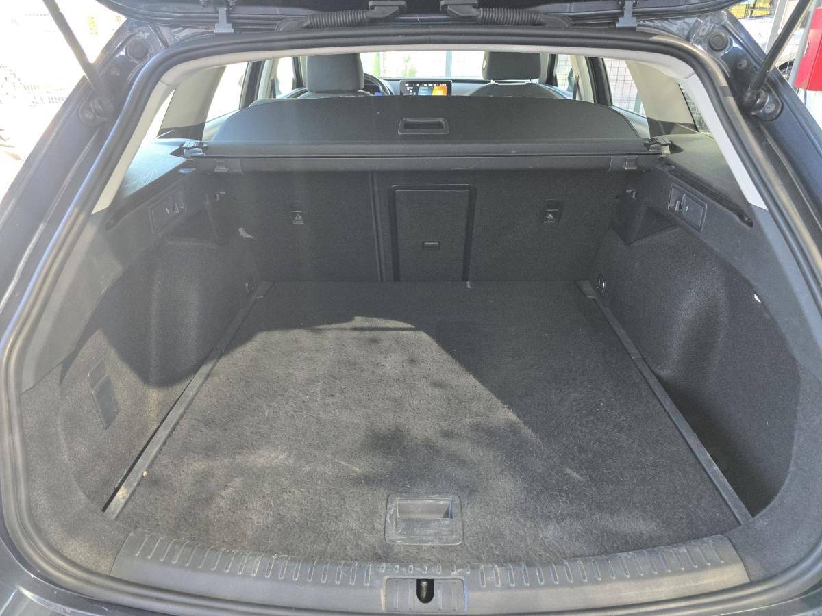 seat-leon-st-2024-gasolina-999cc