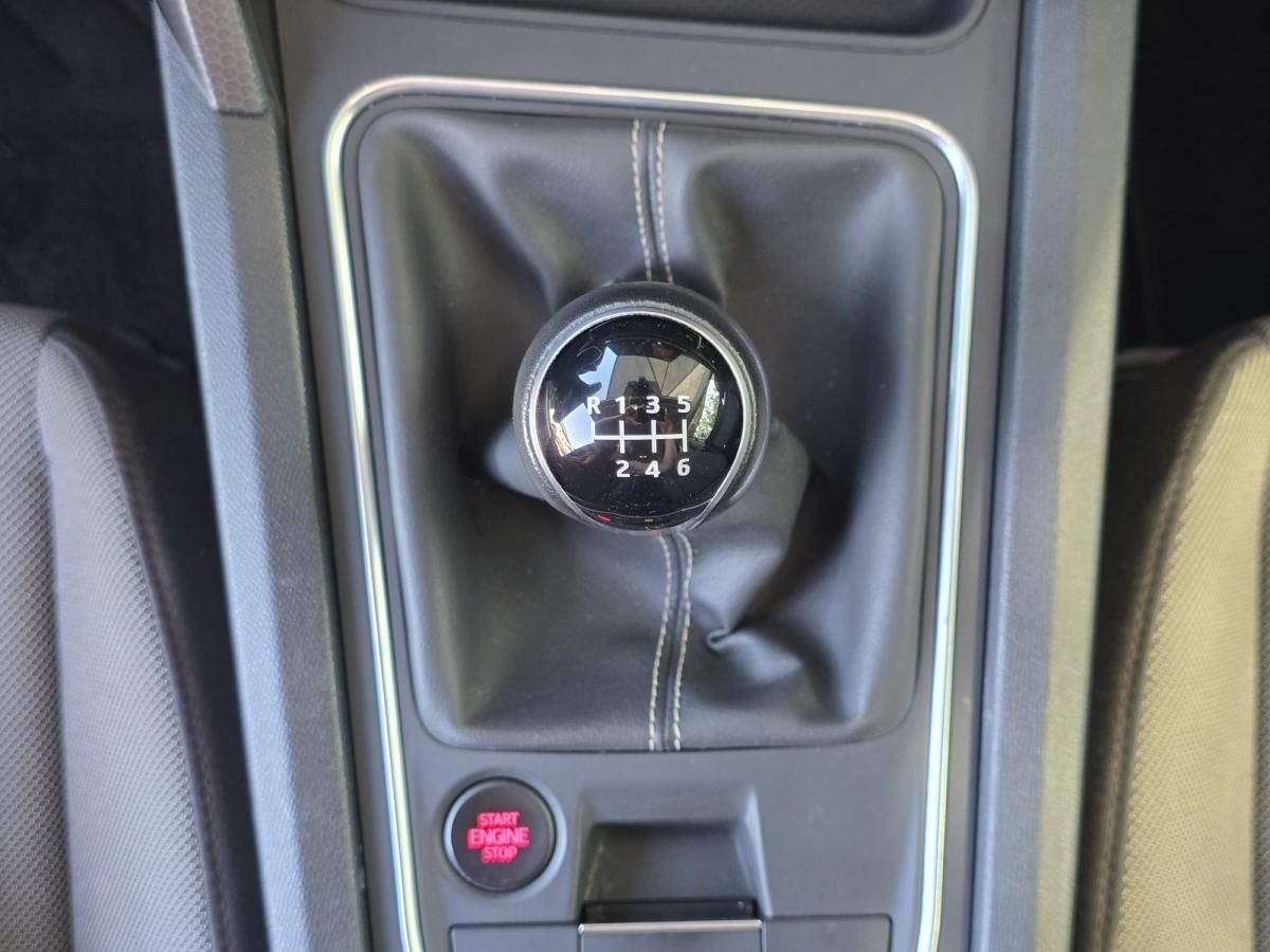 seat-leon-st-2024-gasolina-999cc