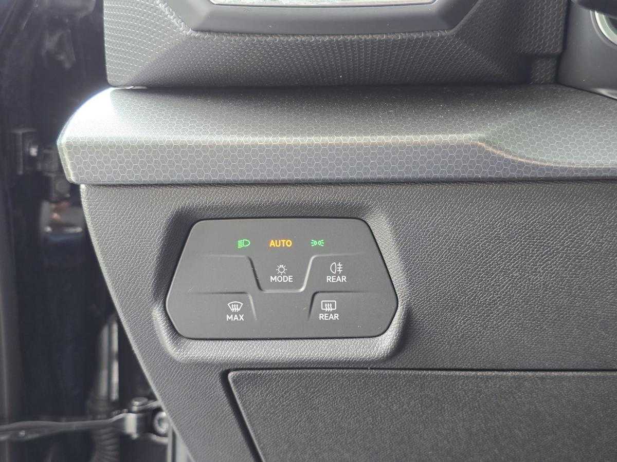 seat-leon-st-2024-gasolina-999cc