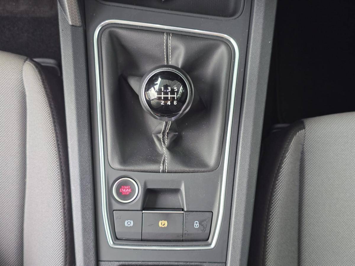 seat-leon-st-2024-gasolina-999cc