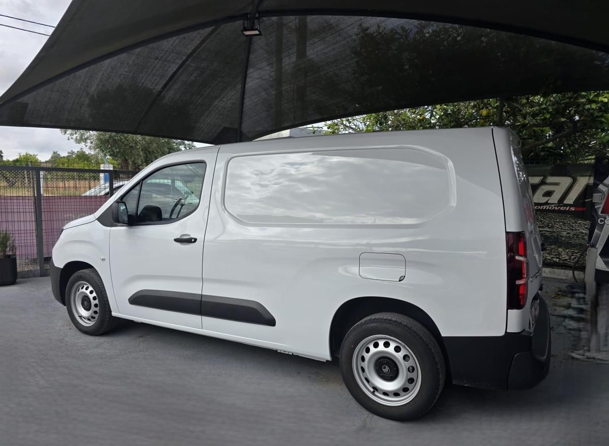 citroen-berlingo-2025-diesel-1499cc