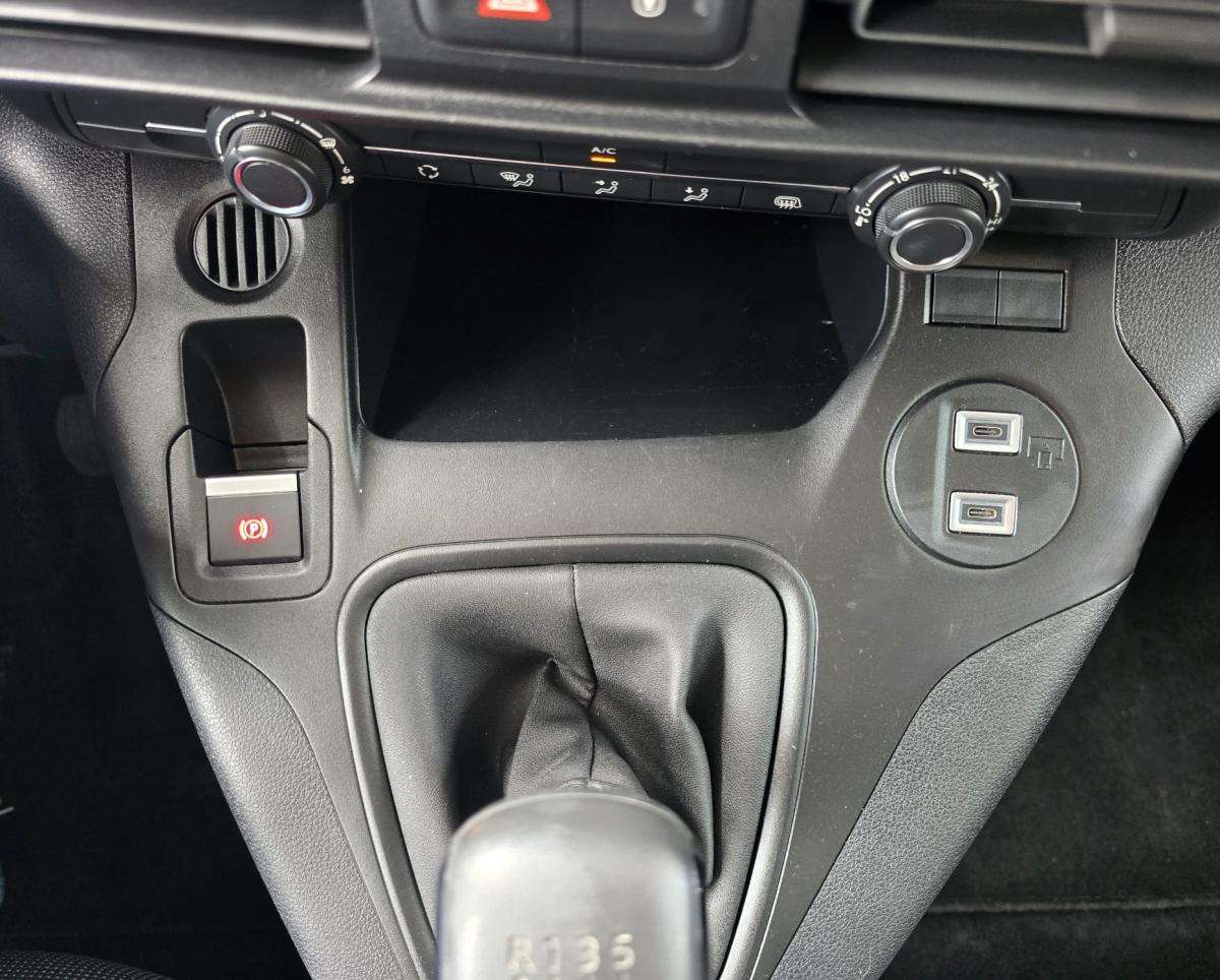 citroen-berlingo-2025-diesel-1499cc