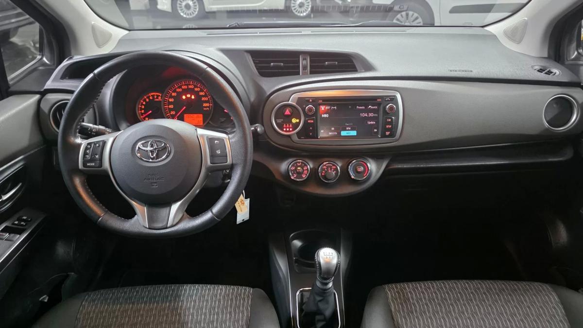 toyota-yaris-2014-gasolina-1329cc