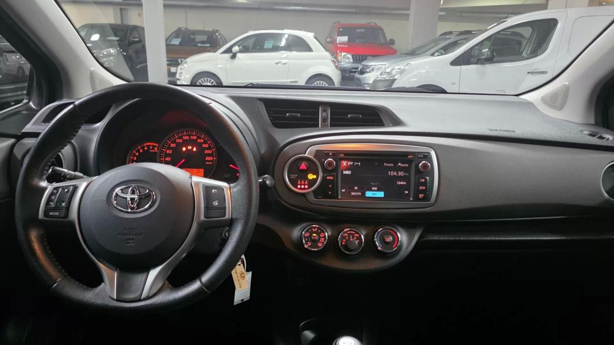 toyota-yaris-2014-gasolina-1329cc