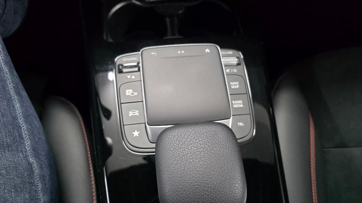 mercedes-benz-cla-2021-hibrido-1332cc