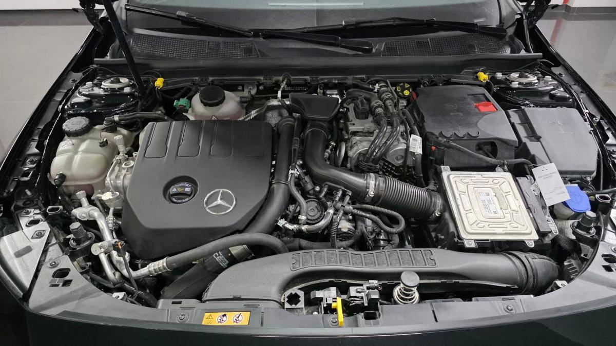 mercedes-benz-cla-2021-hibrido-1332cc