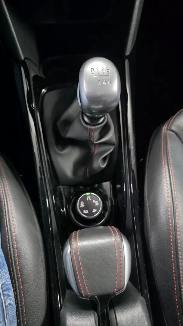 peugeot-2008-2018-gasolina-1199cc
