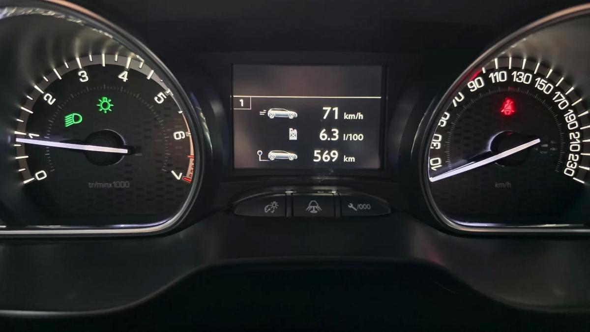peugeot-2008-2018-gasolina-1199cc