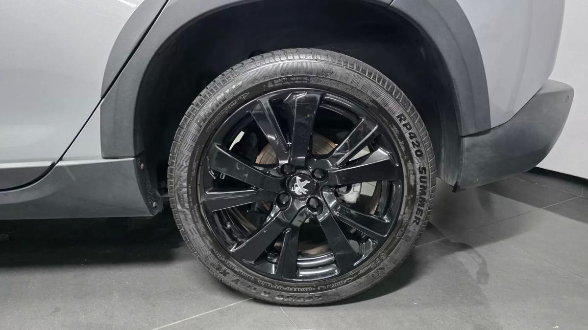 peugeot-2008-2018-gasolina-1199cc