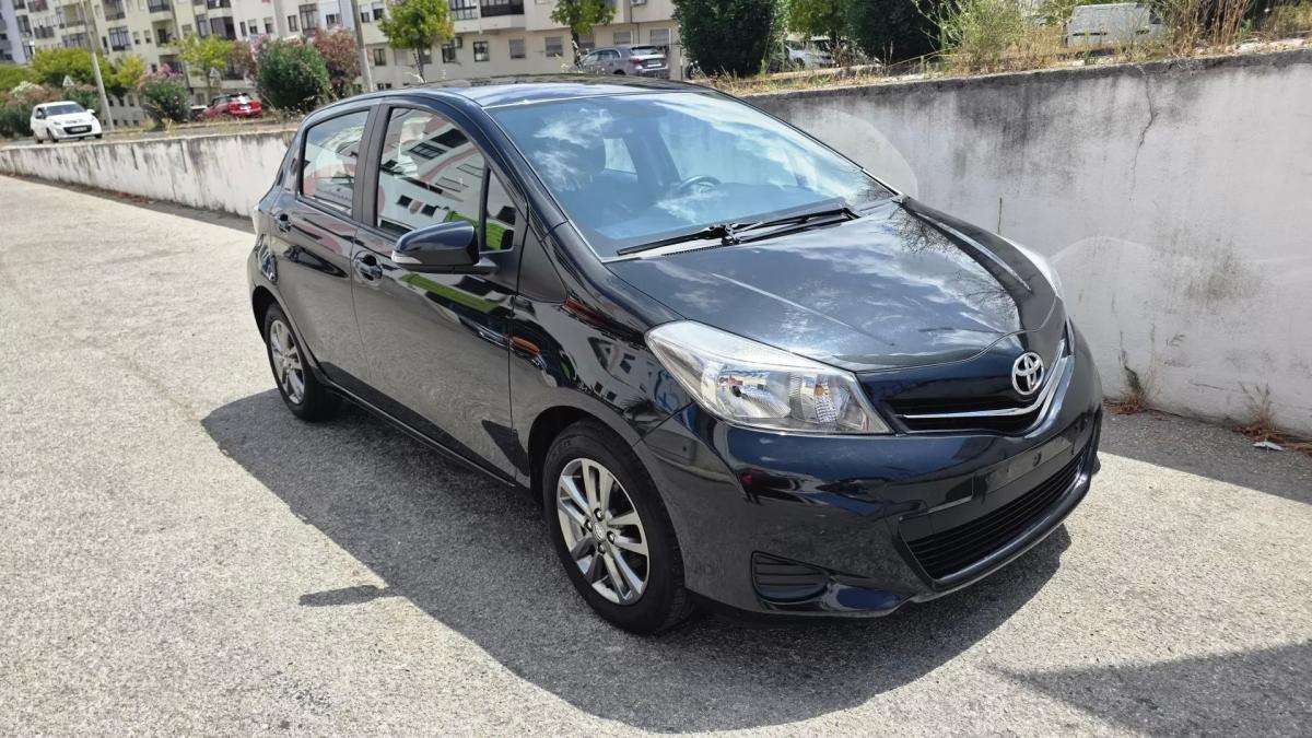 toyota-yaris-2014-gasolina-1329cc