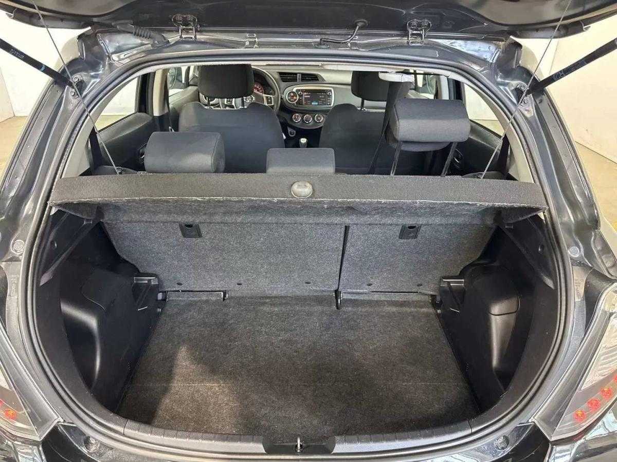 toyota-yaris-2014-gasolina-1329cc