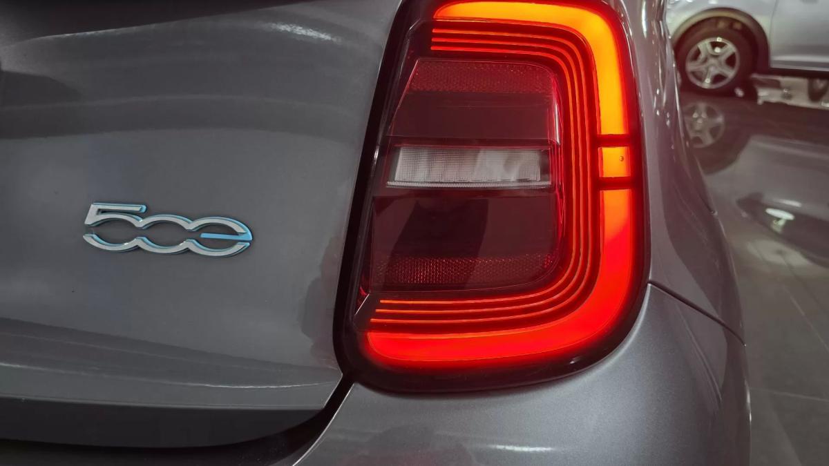 fiat-500e-2021-eletrico-200cc