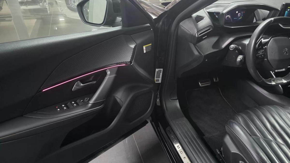 peugeot-e-2008-2022-eletrico-200cc