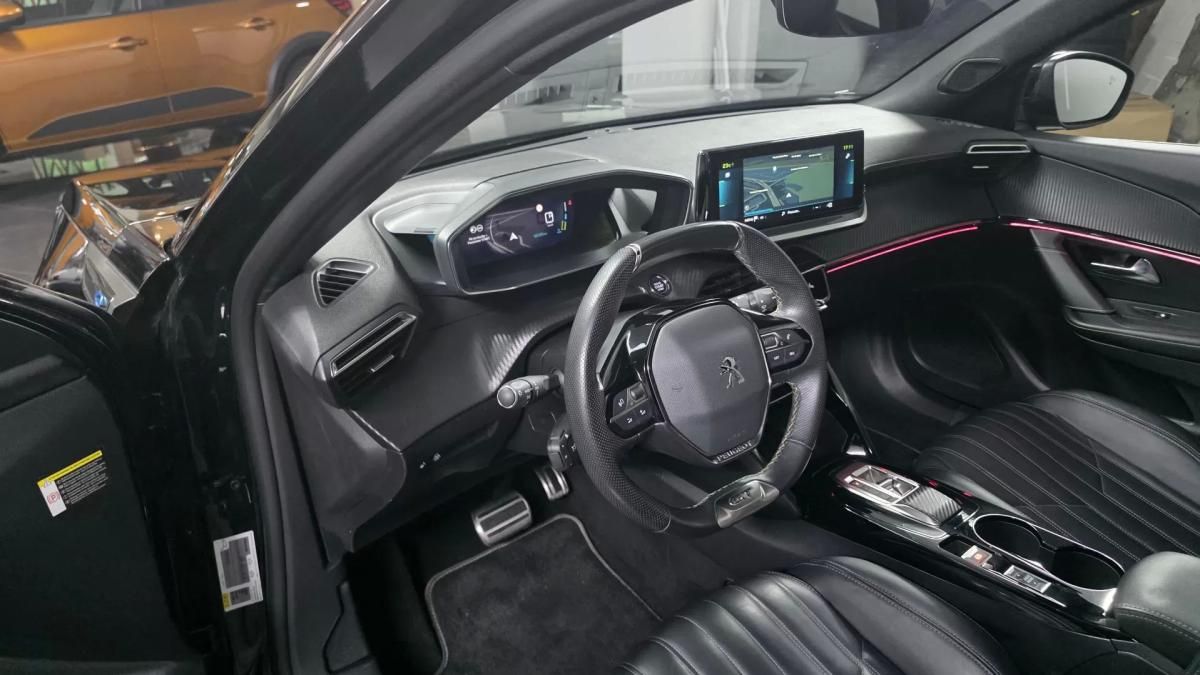 peugeot-e-2008-2022-eletrico-200cc