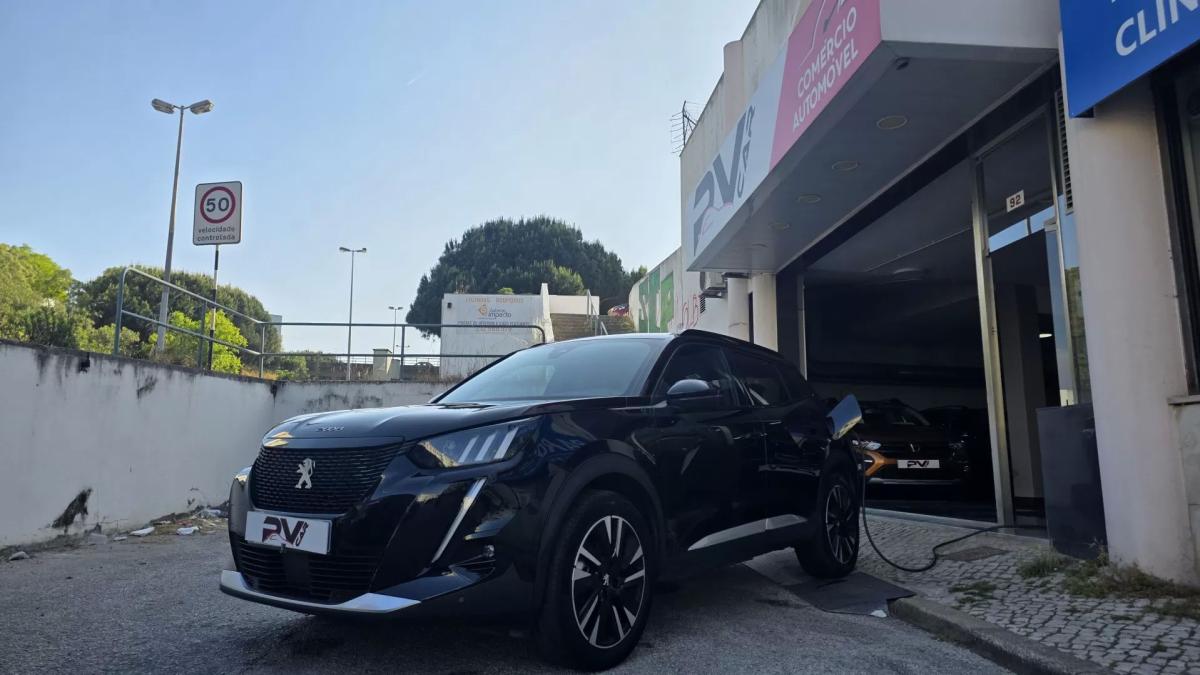 peugeot-e-2008-2022-eletrico-200cc
