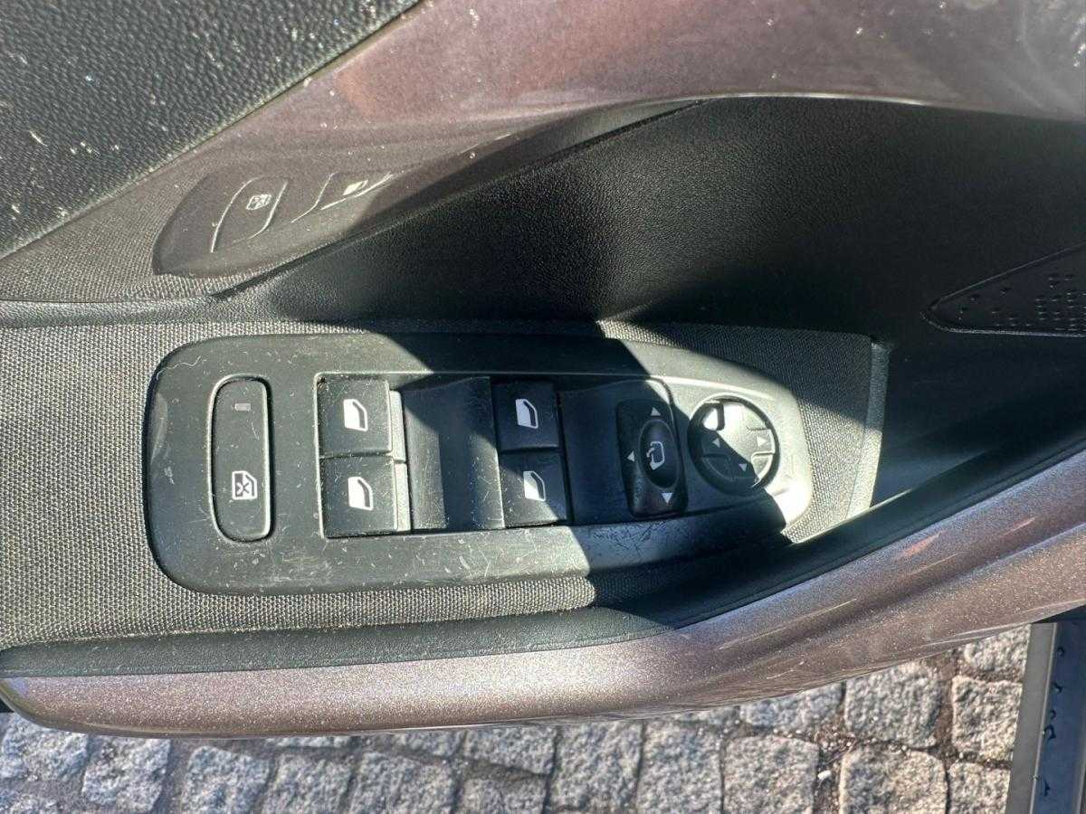 peugeot-2008-2014-gasolina-1199cc