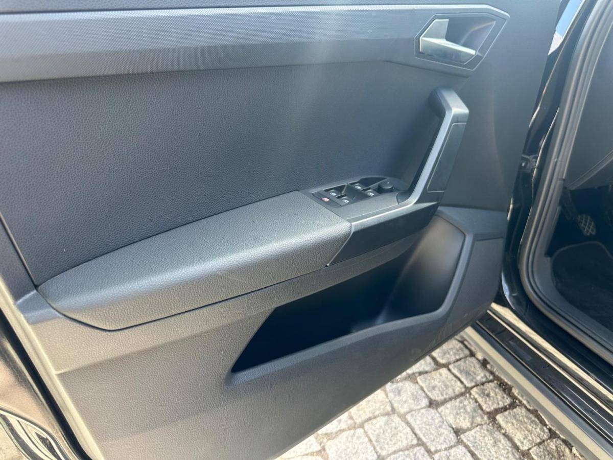 seat-arona-2023-gasolina-999cc