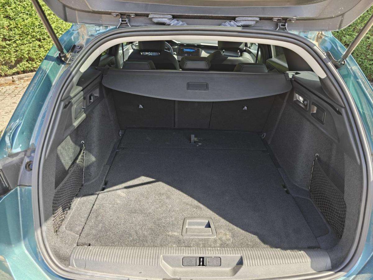 peugeot-308-sw-2023-gasolina-1199cc