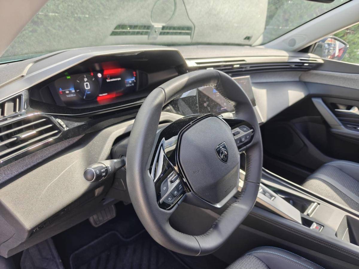 peugeot-308-sw-2023-gasolina-1199cc