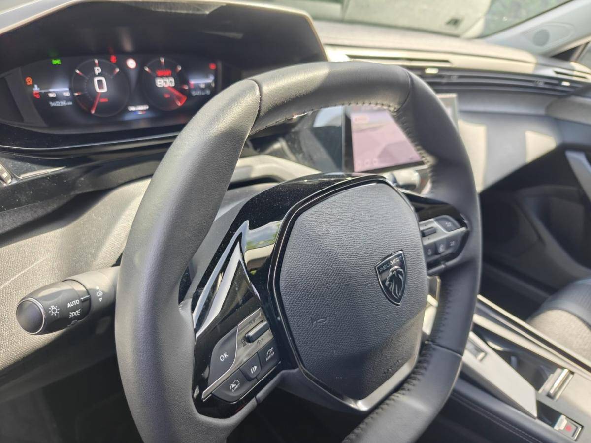 peugeot-308-sw-2023-gasolina-1199cc
