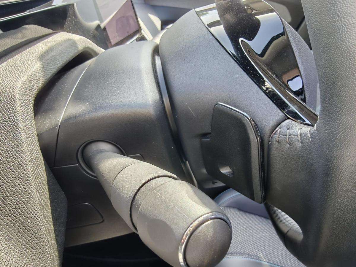 peugeot-308-sw-2023-gasolina-1199cc