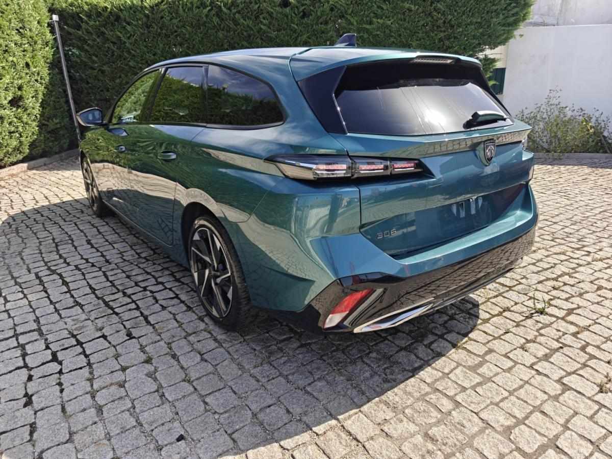 peugeot-308-sw-2023-gasolina-1199cc