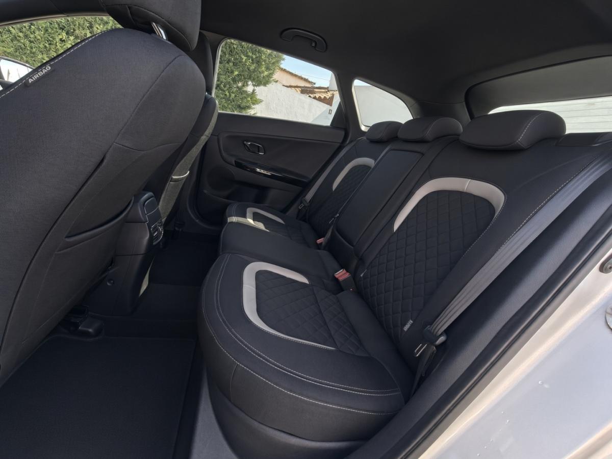 kia-ceed-sw-2016-diesel-1582cc
