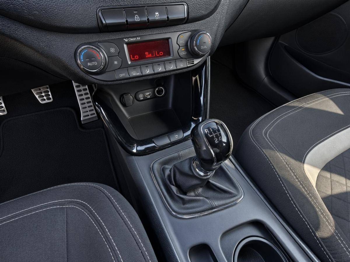 kia-ceed-sw-2016-diesel-1582cc