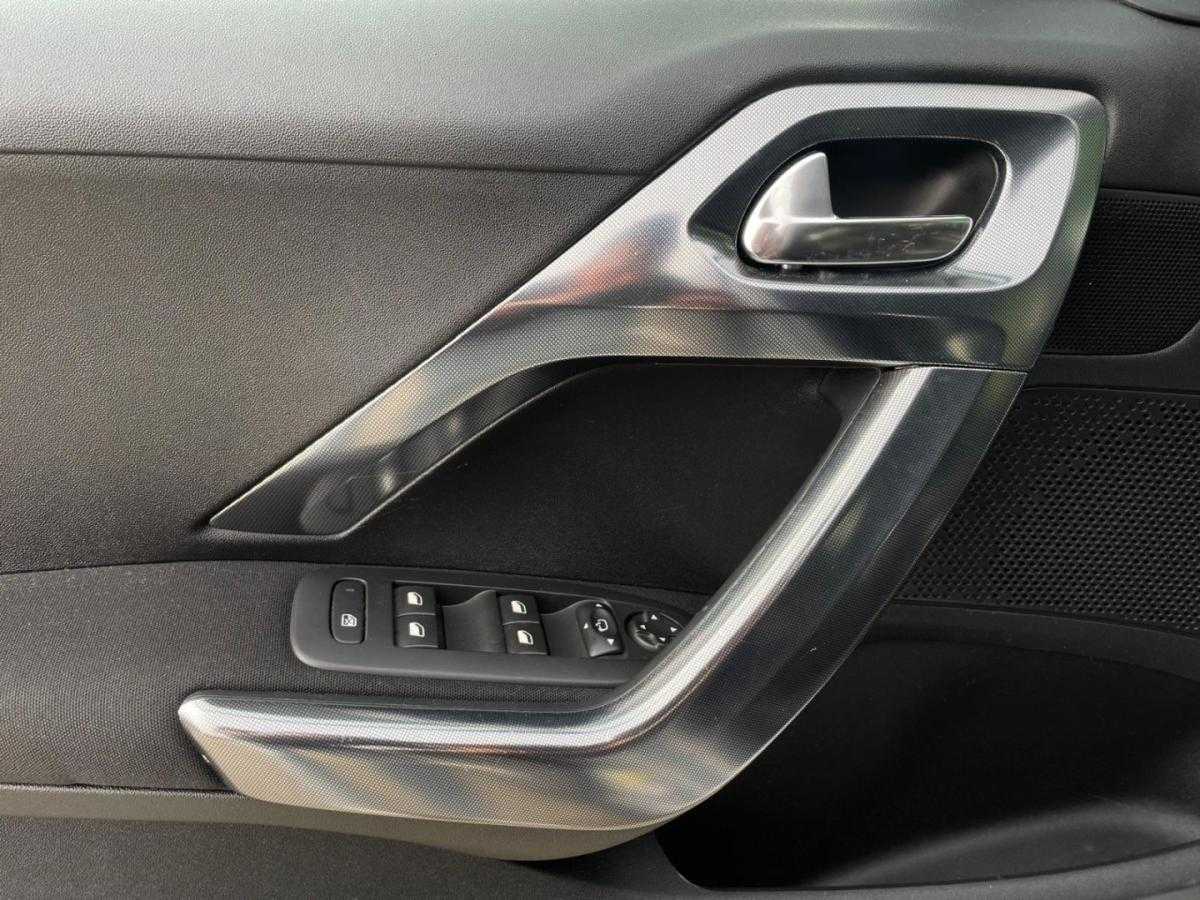 peugeot-2008-2015-gasolina-1199cc