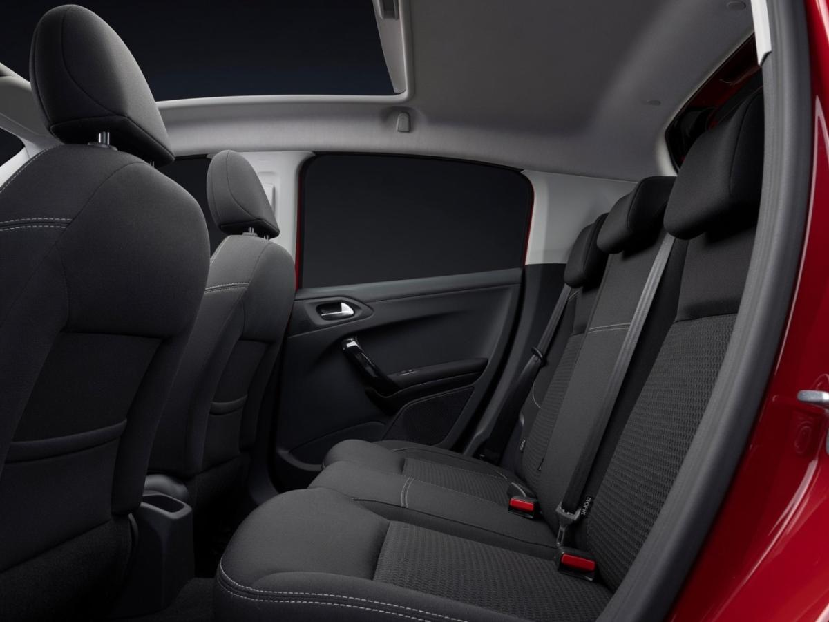 peugeot-208-2017-gasolina-1199cc