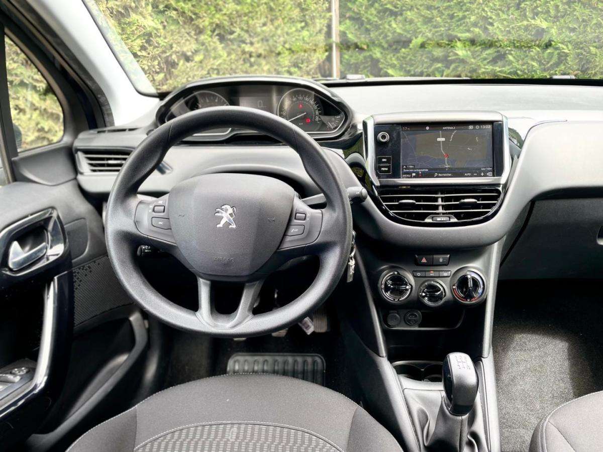 peugeot-208-2017-gasolina-1199cc