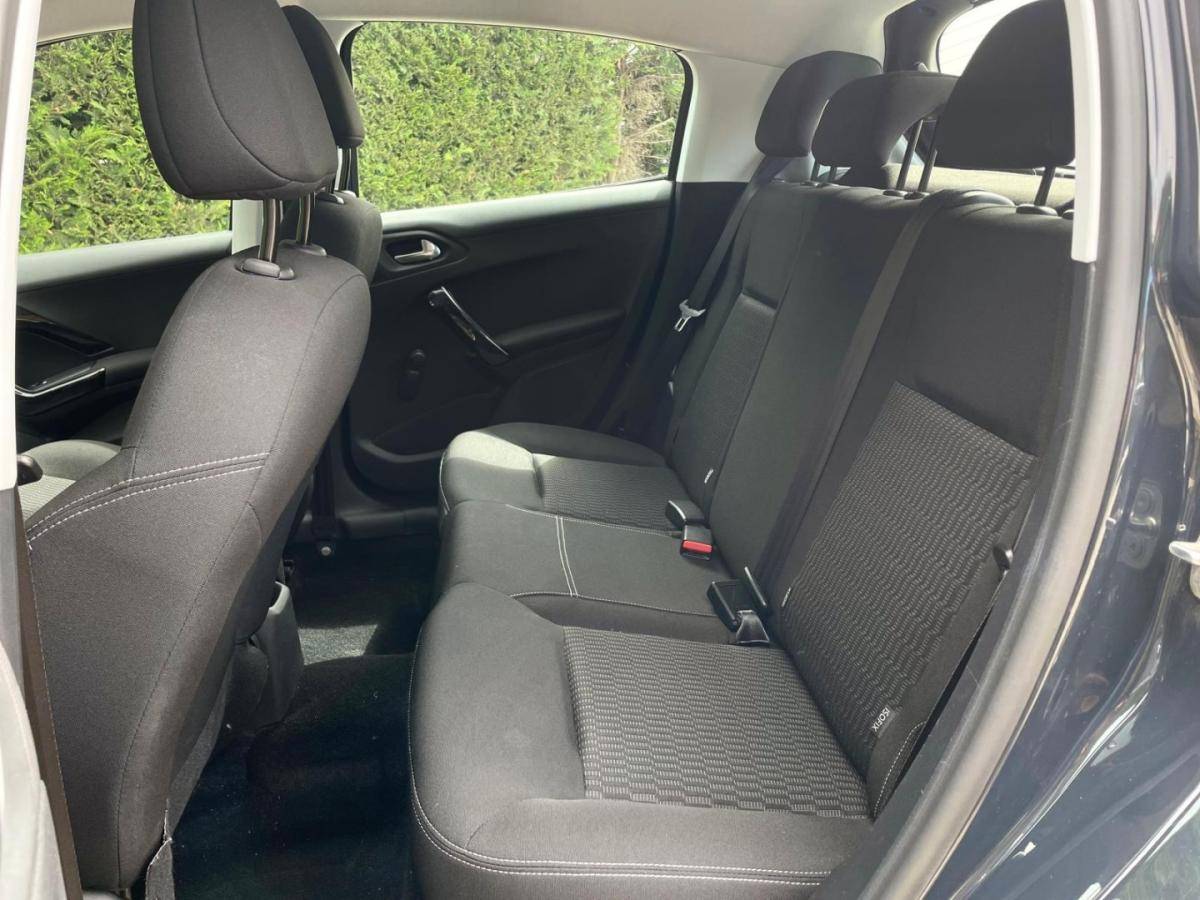 peugeot-208-2017-gasolina-1199cc