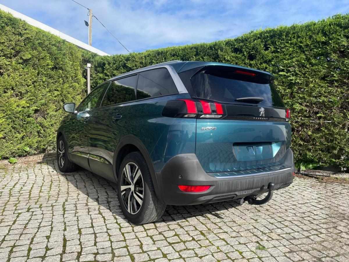 peugeot-5008-2019-diesel-1499cc