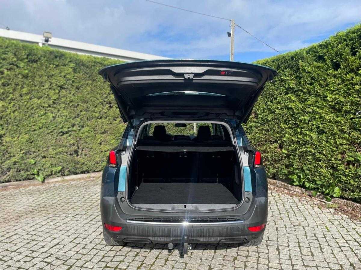 peugeot-5008-2019-diesel-1499cc