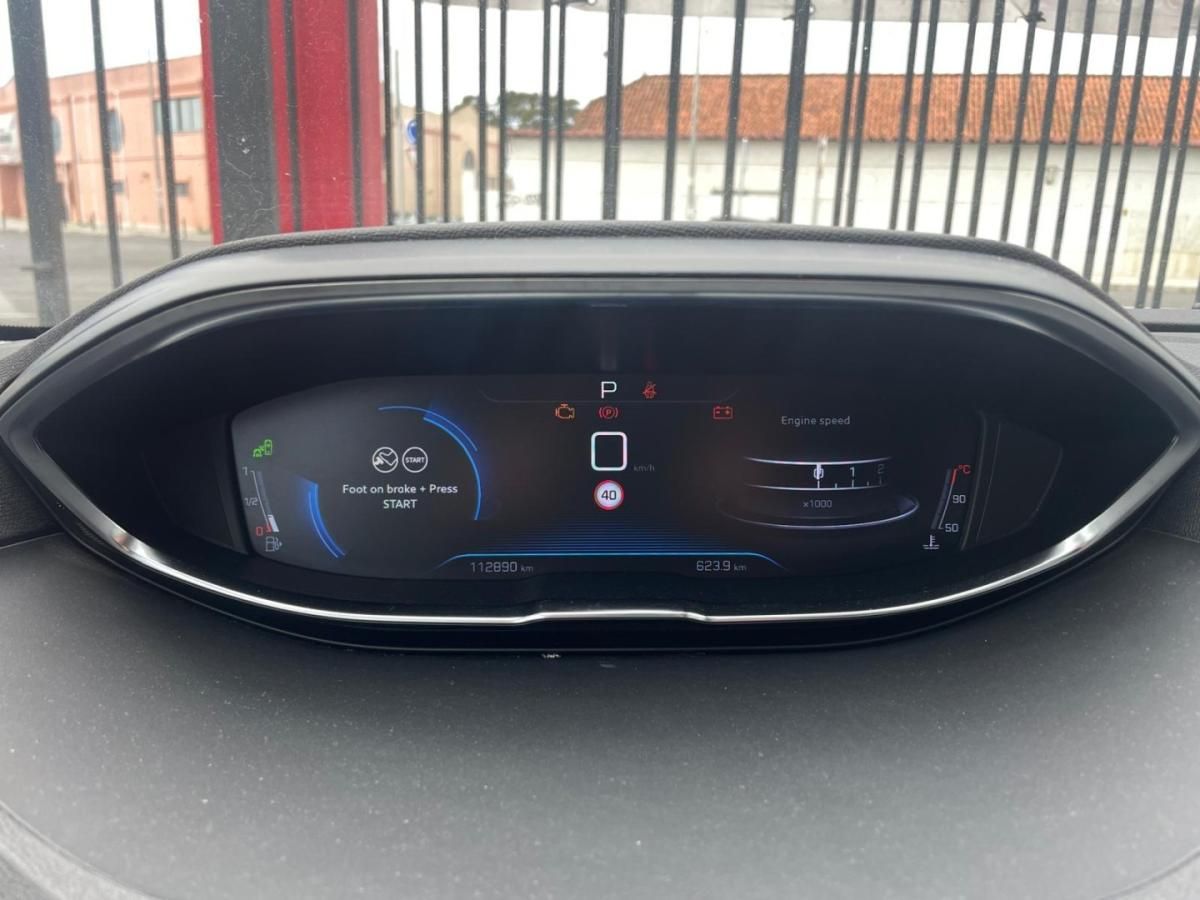 peugeot-5008-2019-diesel-1499cc