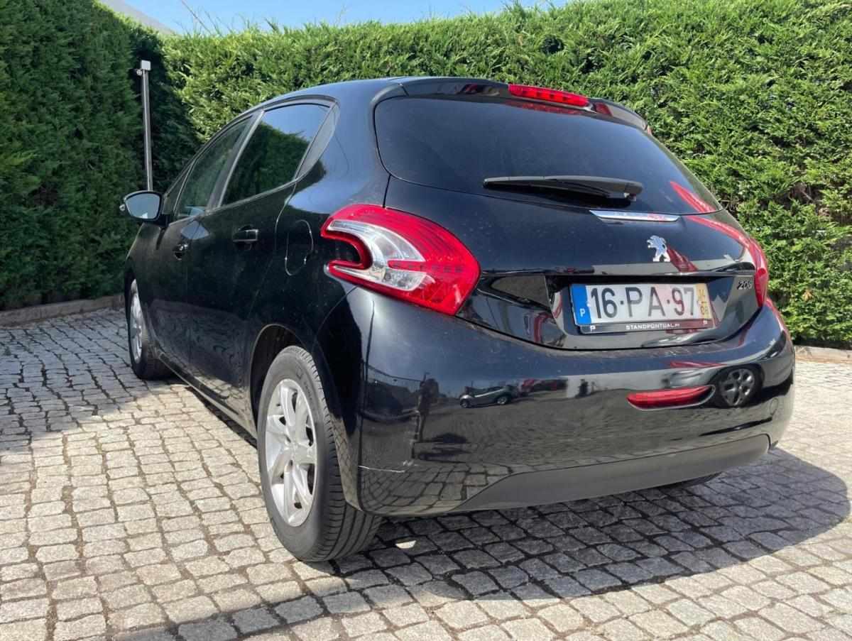 peugeot-208-2014-gasolina-1199cc