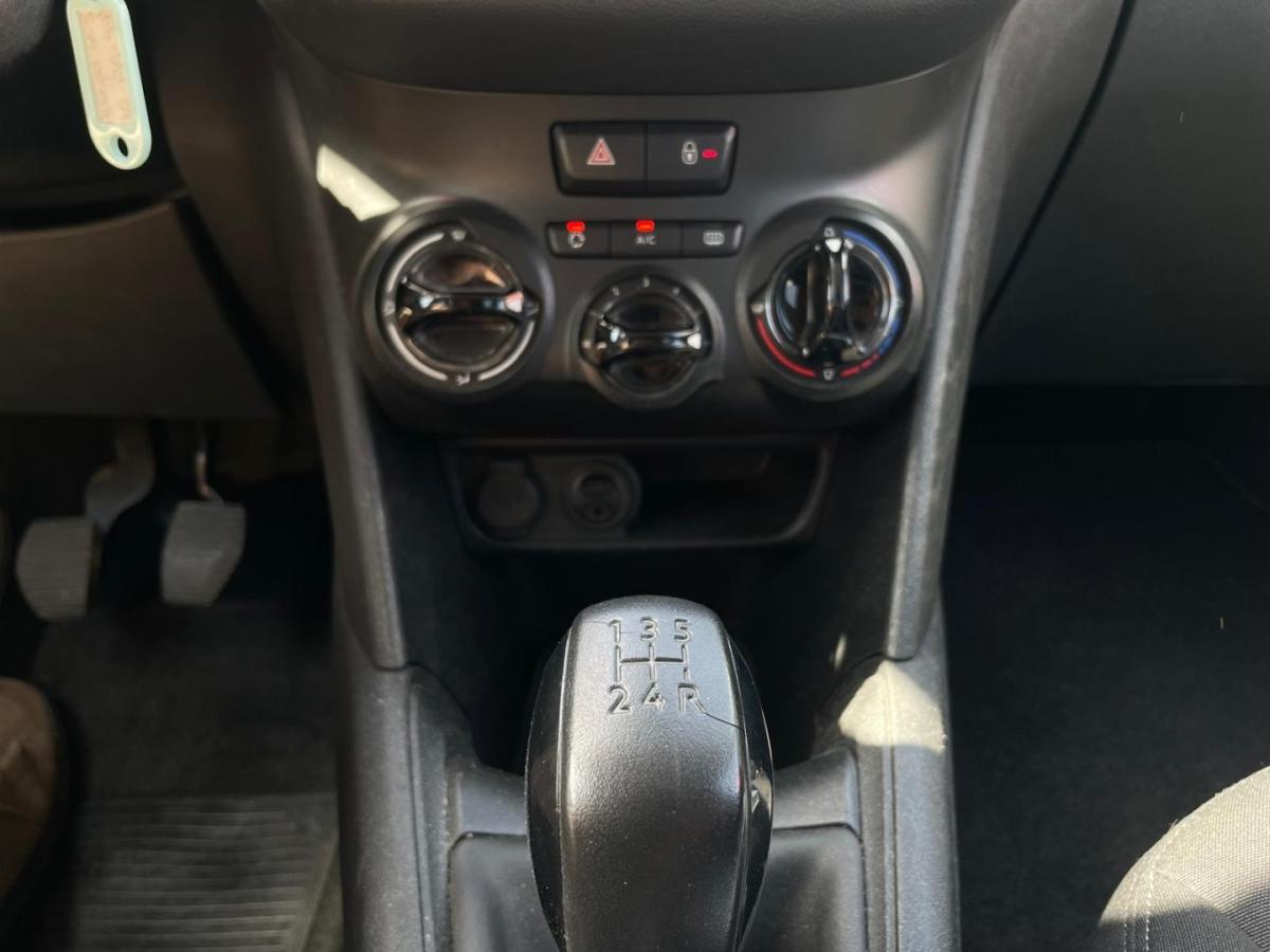 peugeot-208-2014-gasolina-1199cc