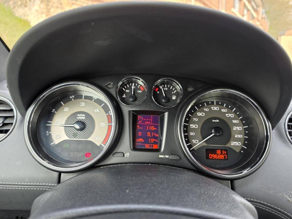peugeot-rcz-2010-diesel-1997cc