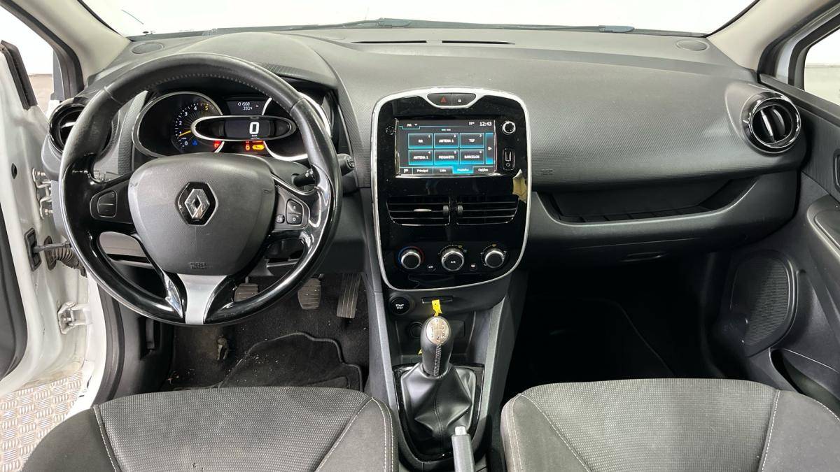renault-clio-sport-tourer-2017-diesel-1461cc