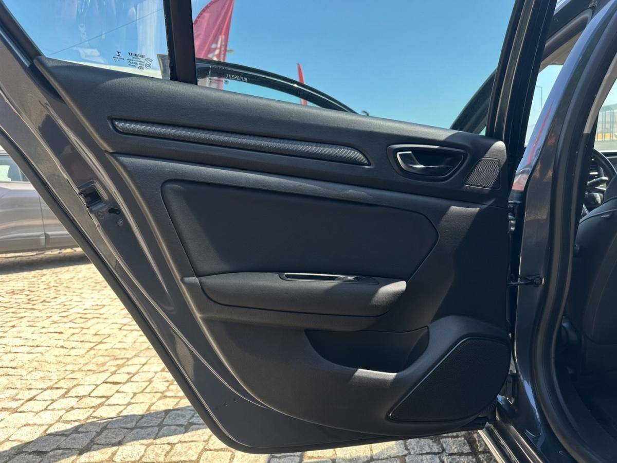 renault-megane-2018-diesel-1461cc