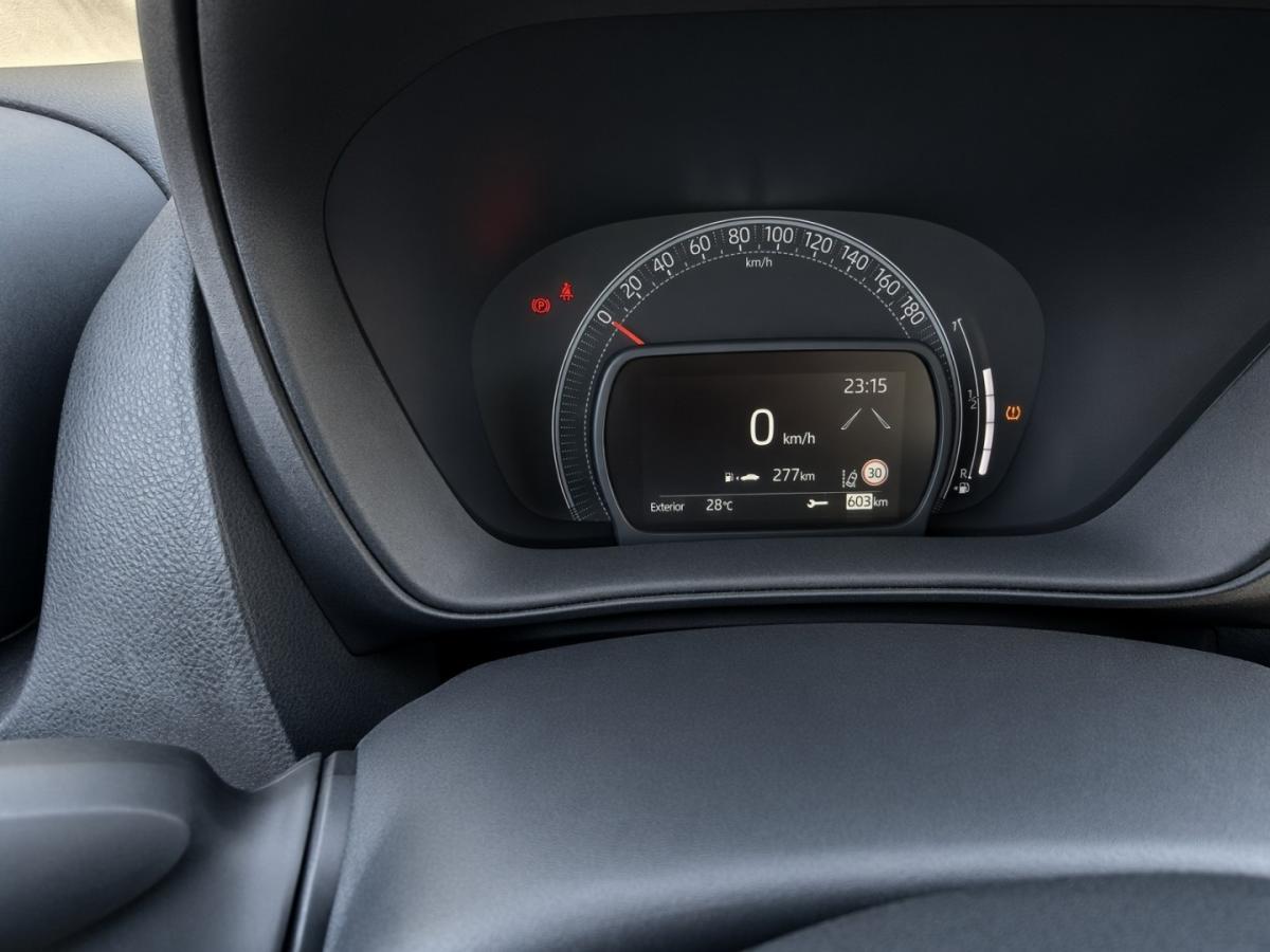 toyota-aygo-x-2023-gasolina-998cc