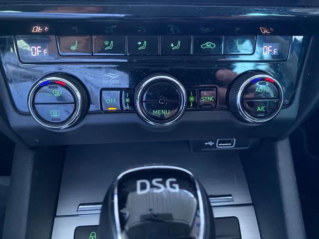skoda-octavia-break-2020-diesel-1598cc