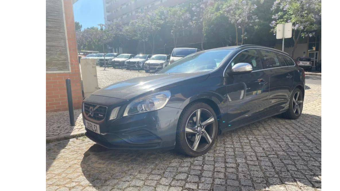 volvo-v60-2013-diesel-1560cc