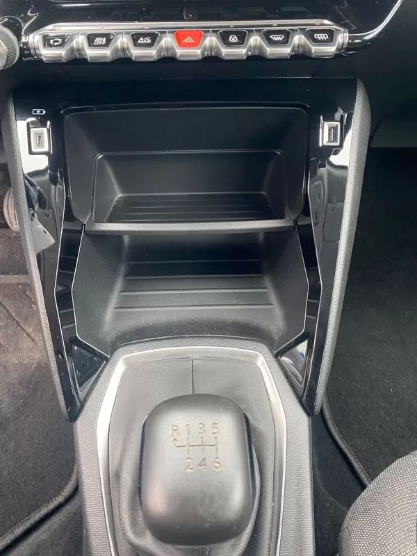 peugeot-2008-2021-diesel-1499cc