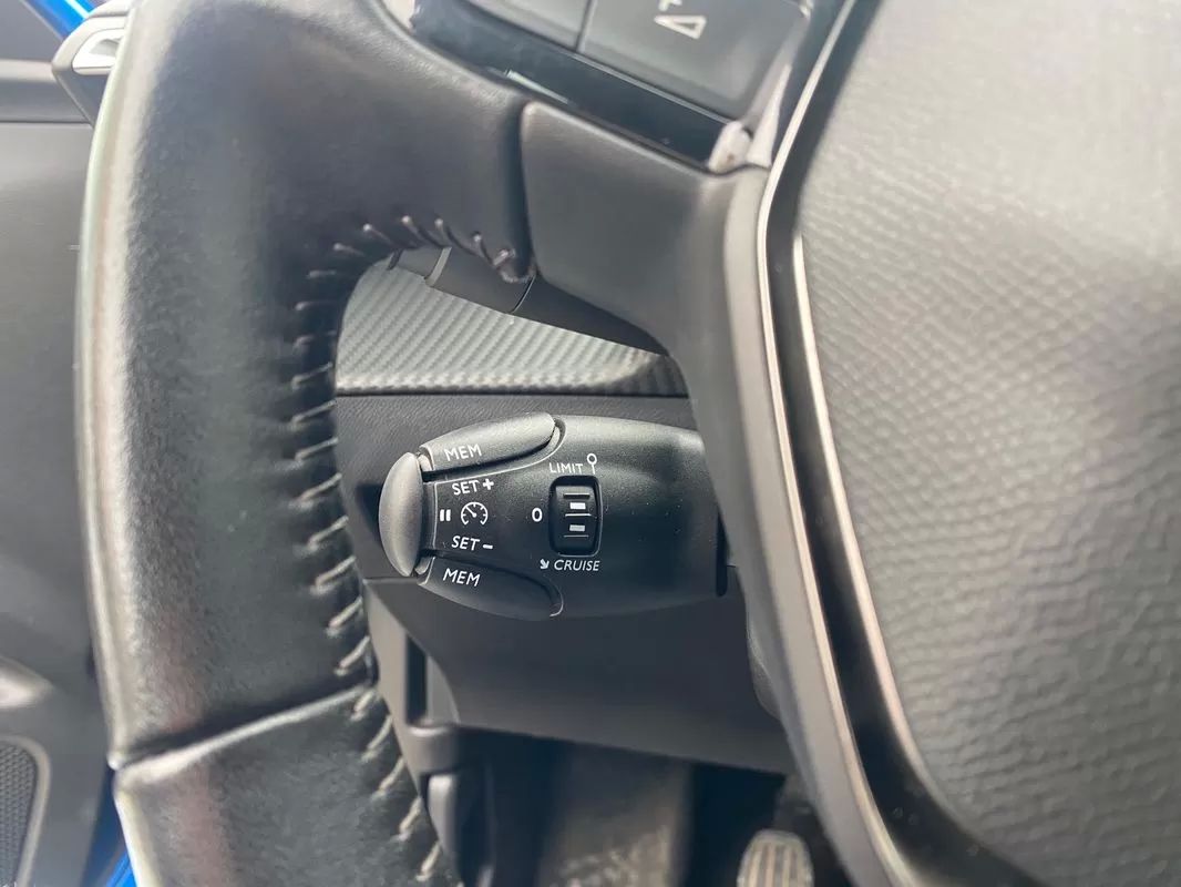peugeot-2008-2021-diesel-1499cc