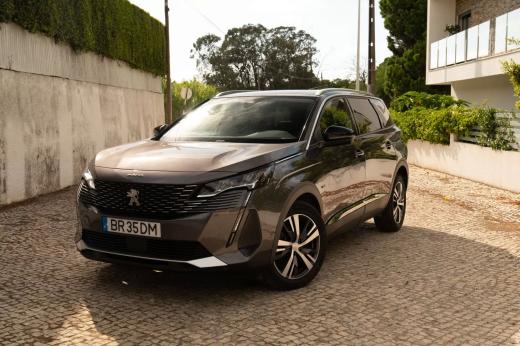 peugeot-5008-2022-diesel-1499cc